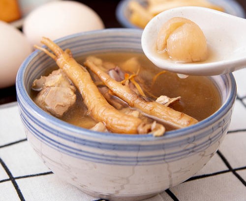 孩子性早熟危害大，“催熟